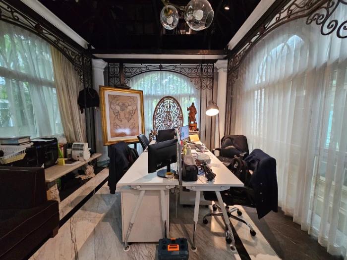 image gallery
